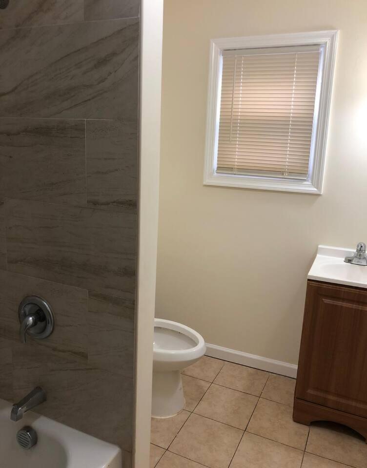 Large And Private 3 Bedroom And 1 Bathroom Apartment Near Newark International Airport Ewr And New York City Εξωτερικό φωτογραφία