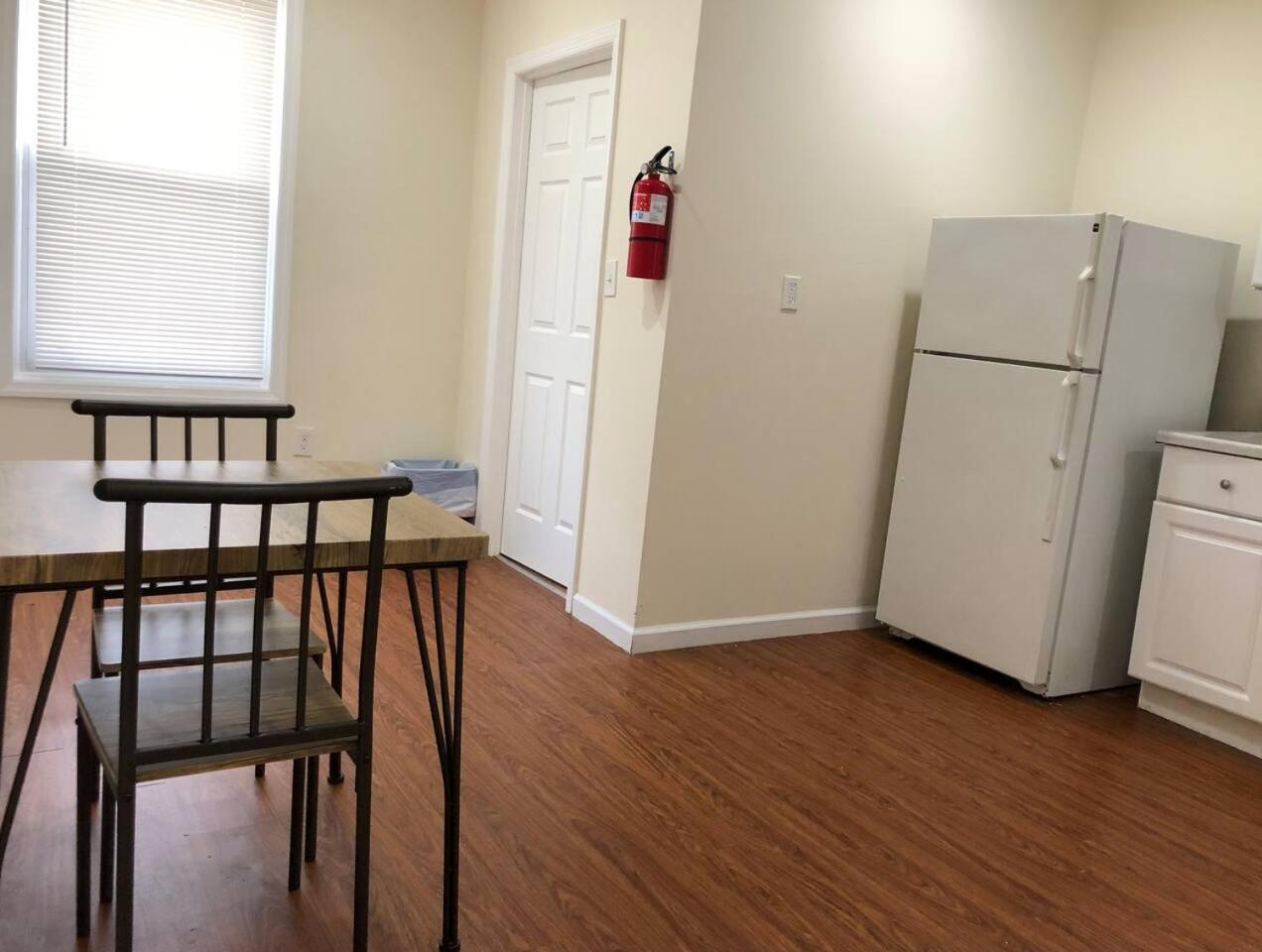Large And Private 3 Bedroom And 1 Bathroom Apartment Near Newark International Airport Ewr And New York City Εξωτερικό φωτογραφία